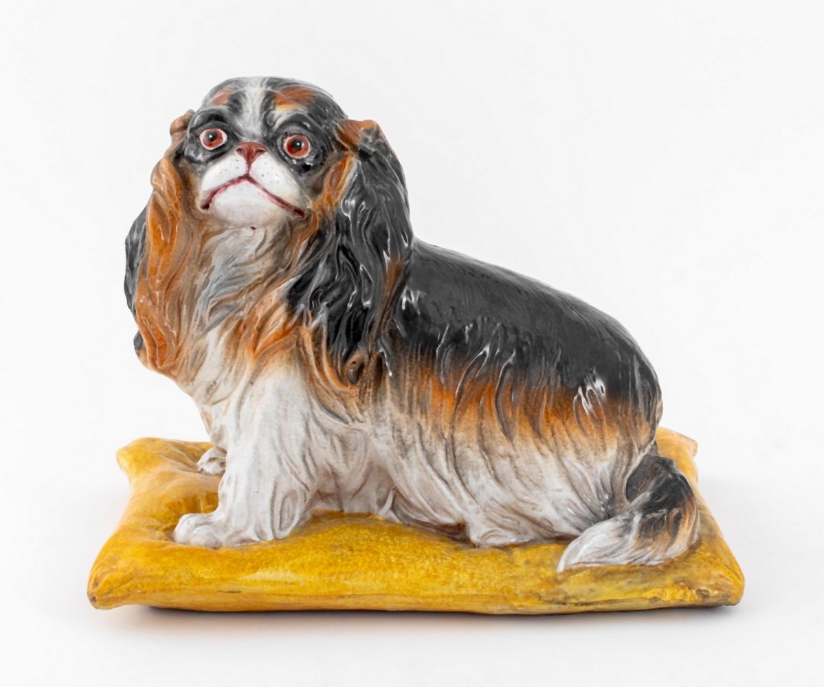 ITALIAN PORCELAIN FIGURE OF A PEKINGESE