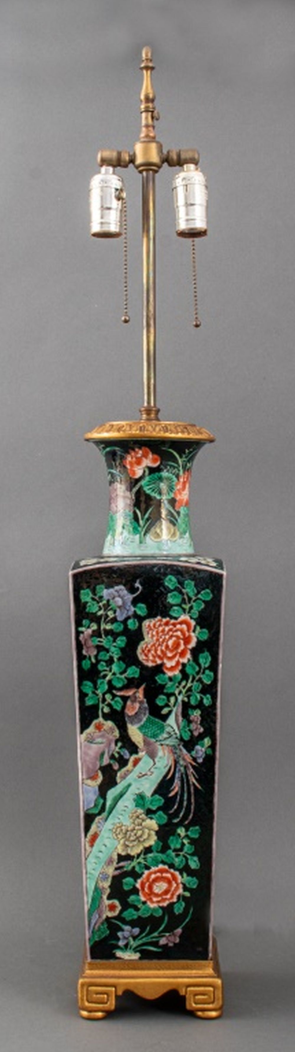 CHINESE FAMILLE NOIR PORCELAIN VASE