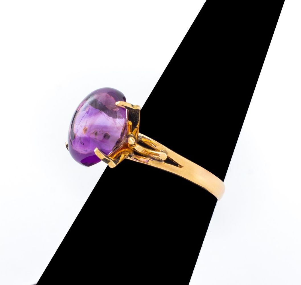 14K YELLOW GOLD AMETHYST SOLITAIRE