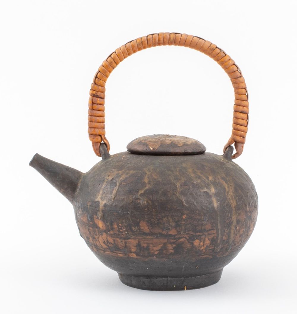 HANNA ITZHAKI STUDIO ART POTTERY TEAPOT