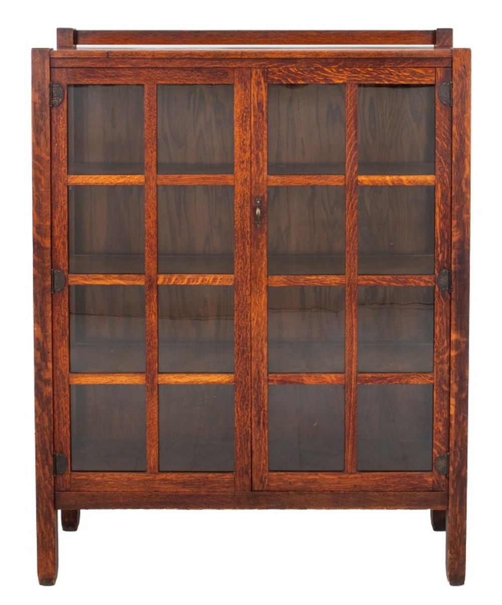 STICKLEY BROS OAK CHINA CABINET  3cf04f