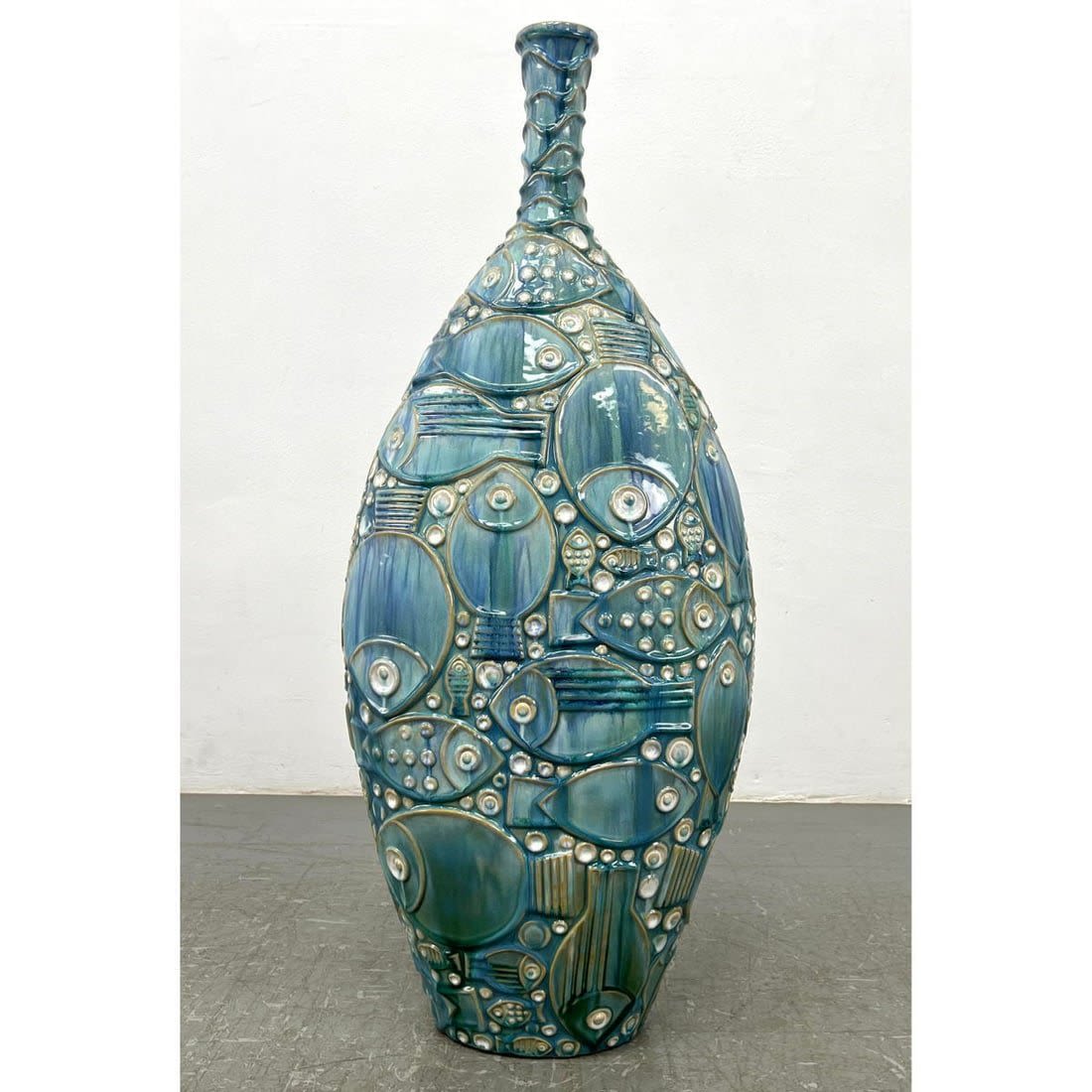 Large Modernist Floor Vase sculpture 3cf12e