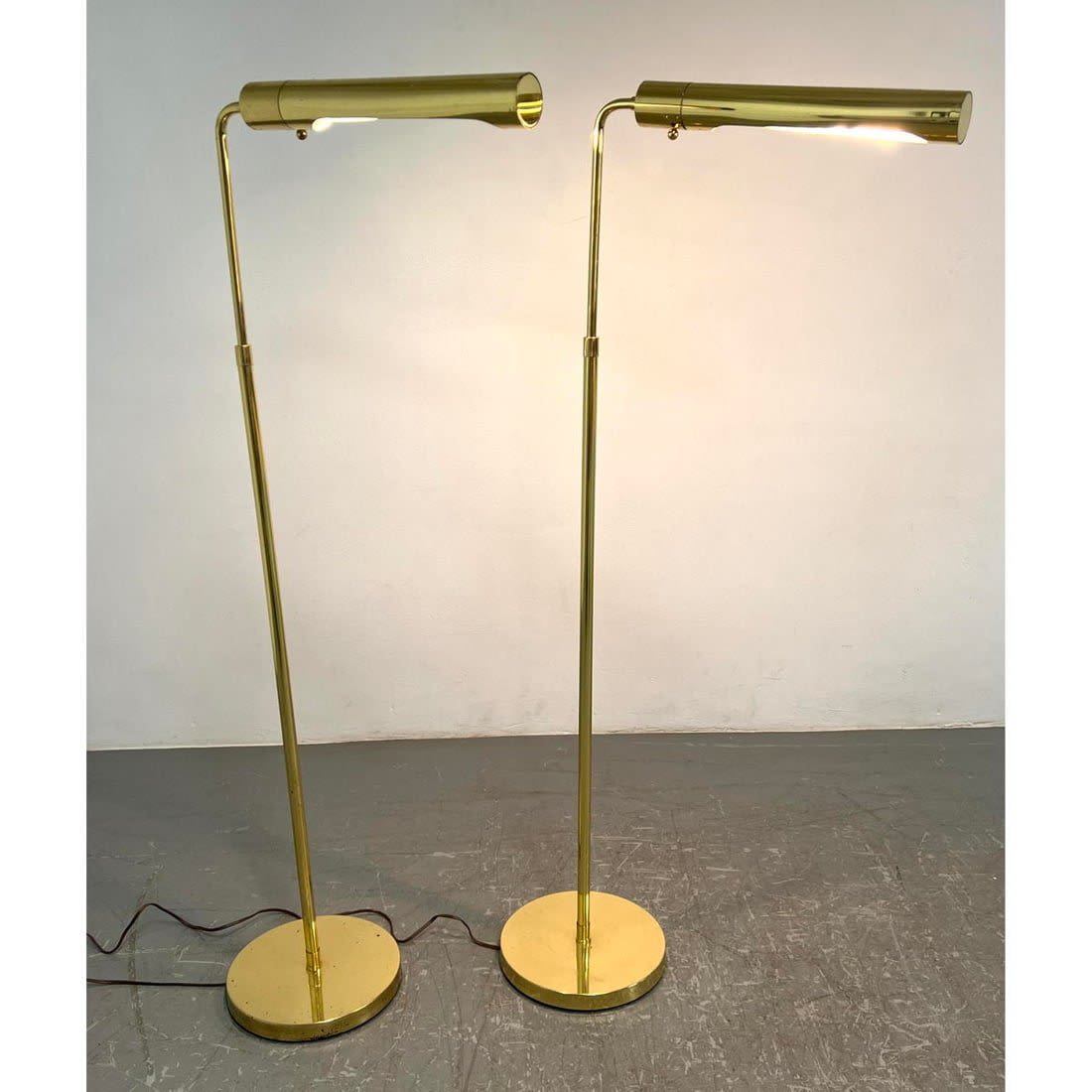 2pc Brass Adjustable Floor Lamps  3cf188