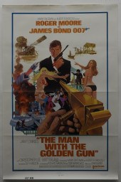 007 THE MAN WITH THE GOLDEN GU