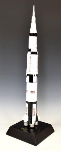 1/ 200 SCALE MODEL NASA ROCKET