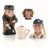 1 LG ROYAL DOULTON TOBY JUG, 1