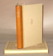 1 vol.  (Officina Bodoni.) Fel