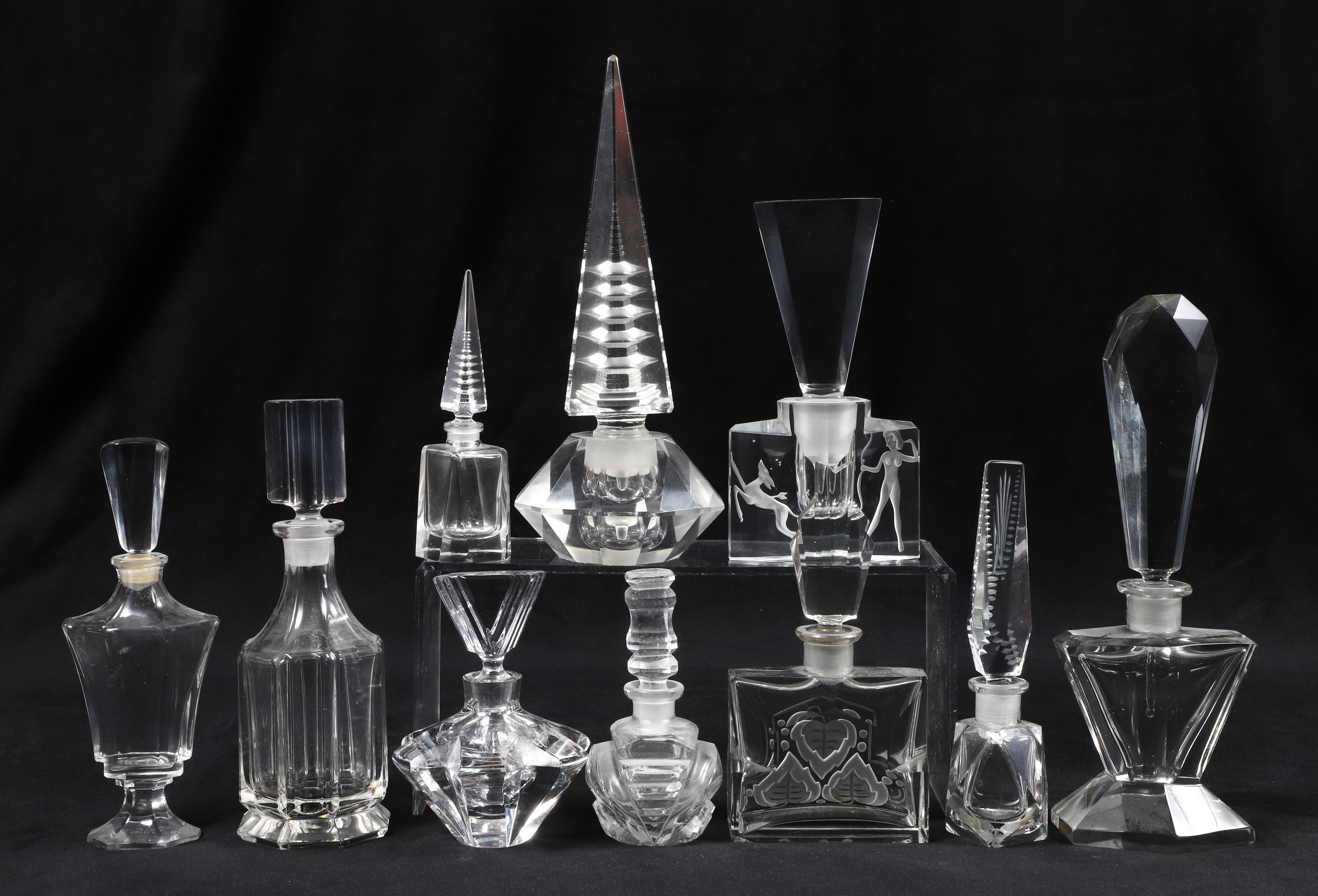 (10) Crystal scent bottles to