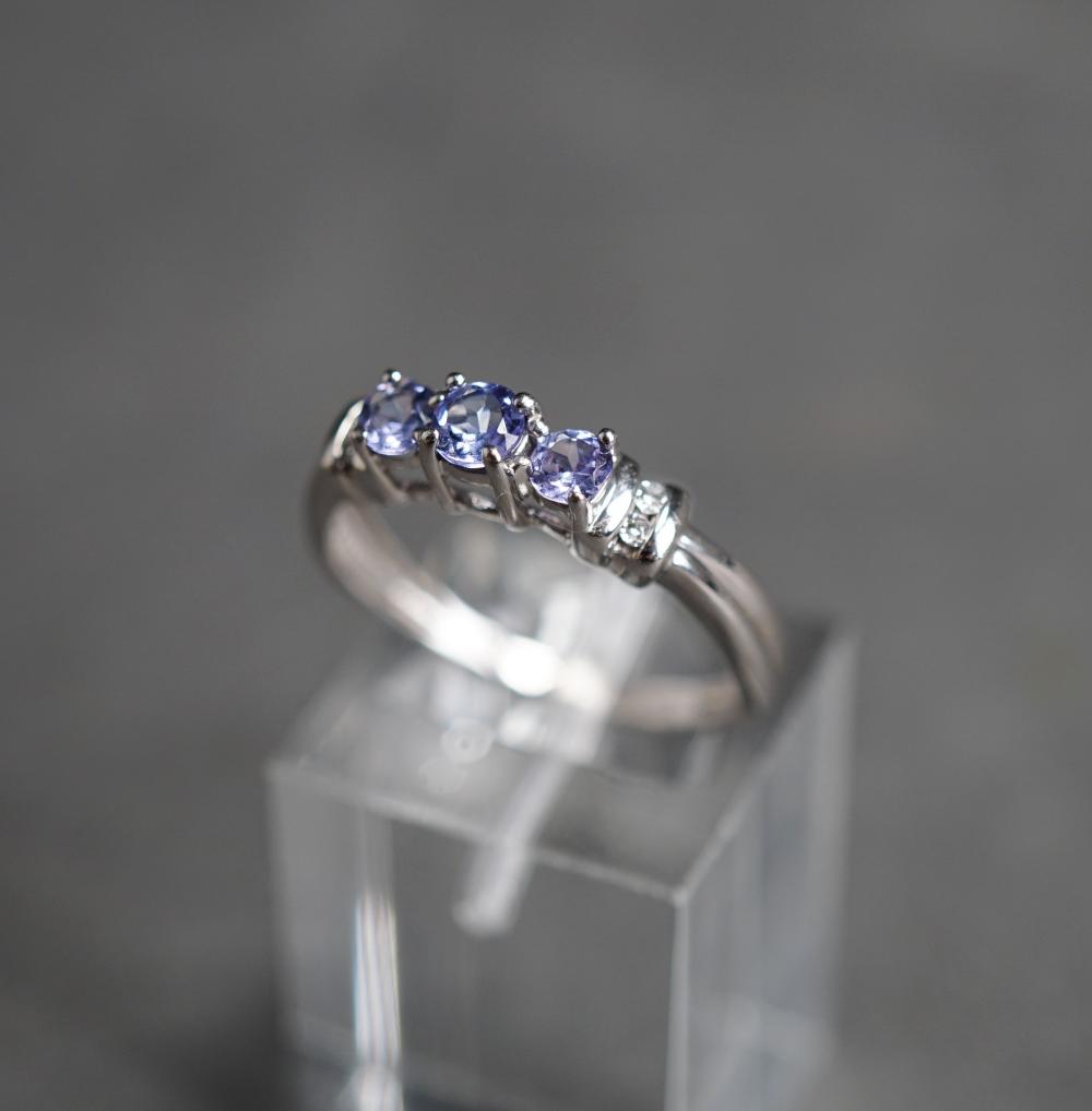 10-KARAT WHITE-GOLD, IOLITE AND