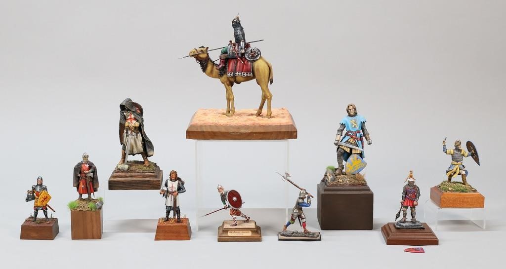 10 MEDIEVAL MILITARY