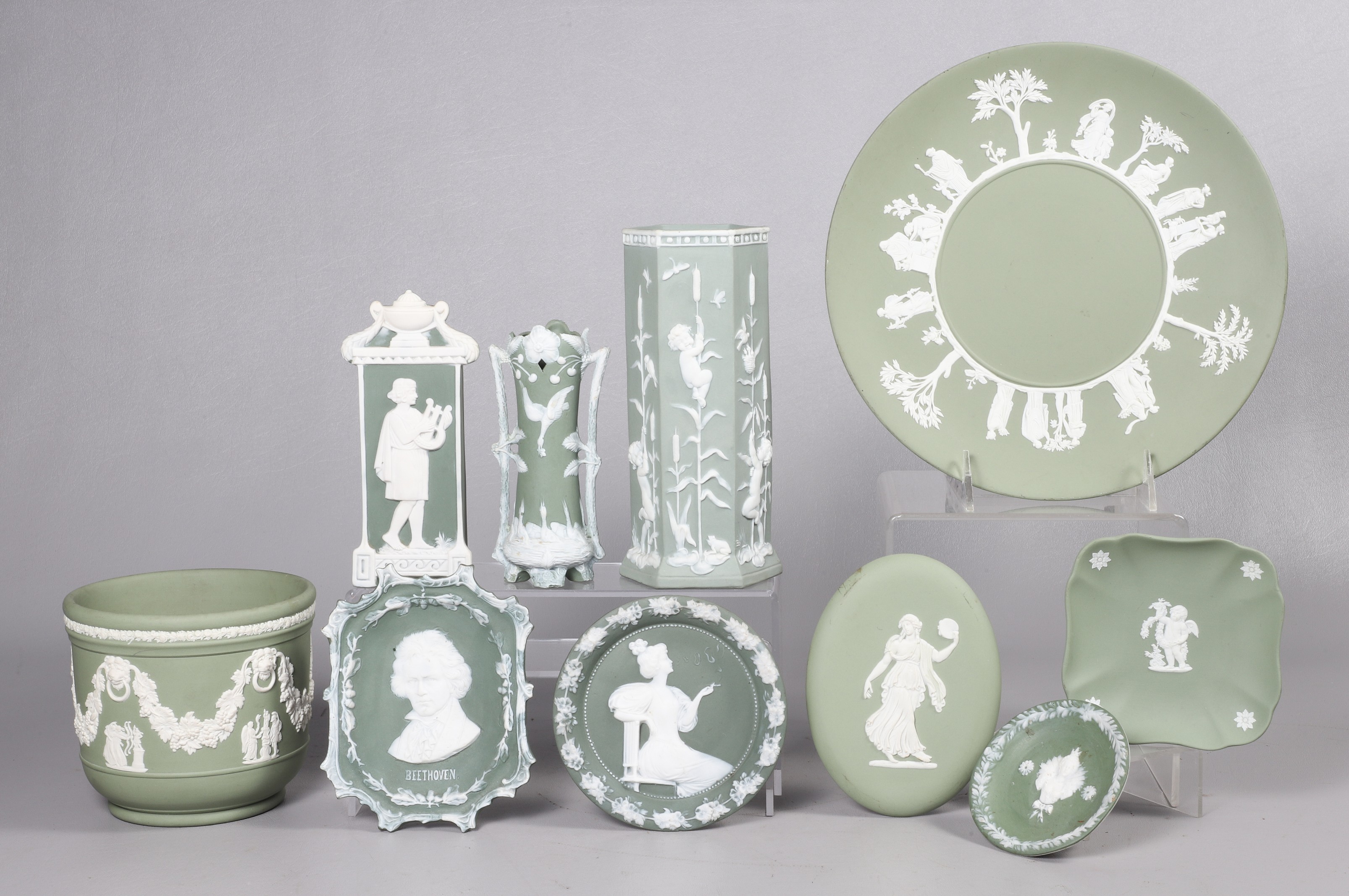 (10) Wedgwood and style green