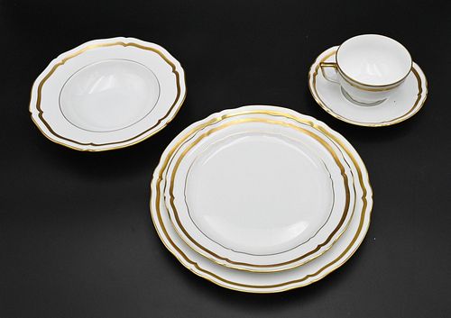 105 PIECE RAYNAUD LIMOGES PORCELAIN