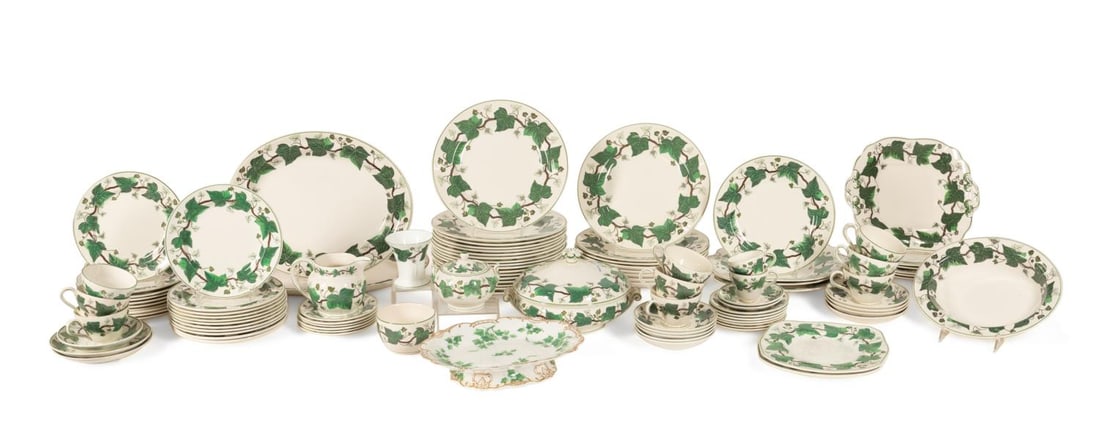 105PC WEDGWOOD 'NAPOLEON IVY'