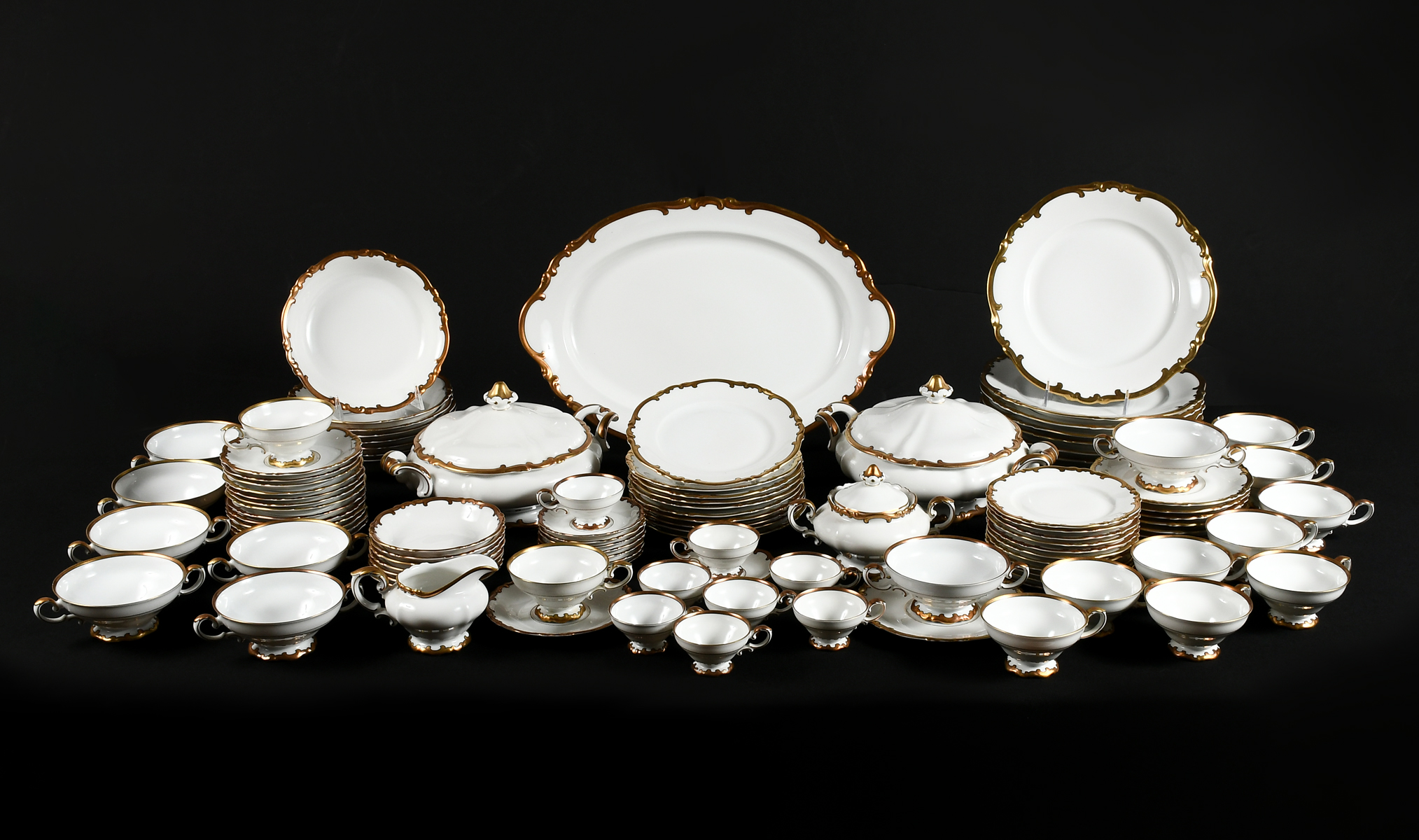 106 PC. HEINRICH GOLD & WHITE