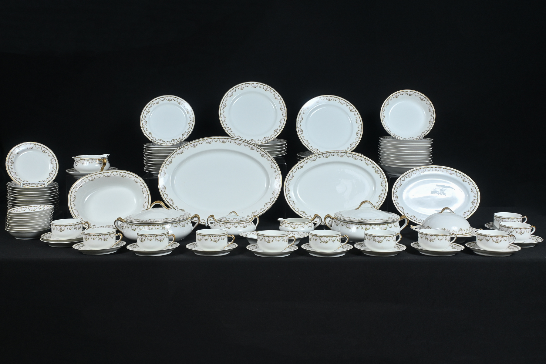 107 PC. HAVILAND LIMOGES