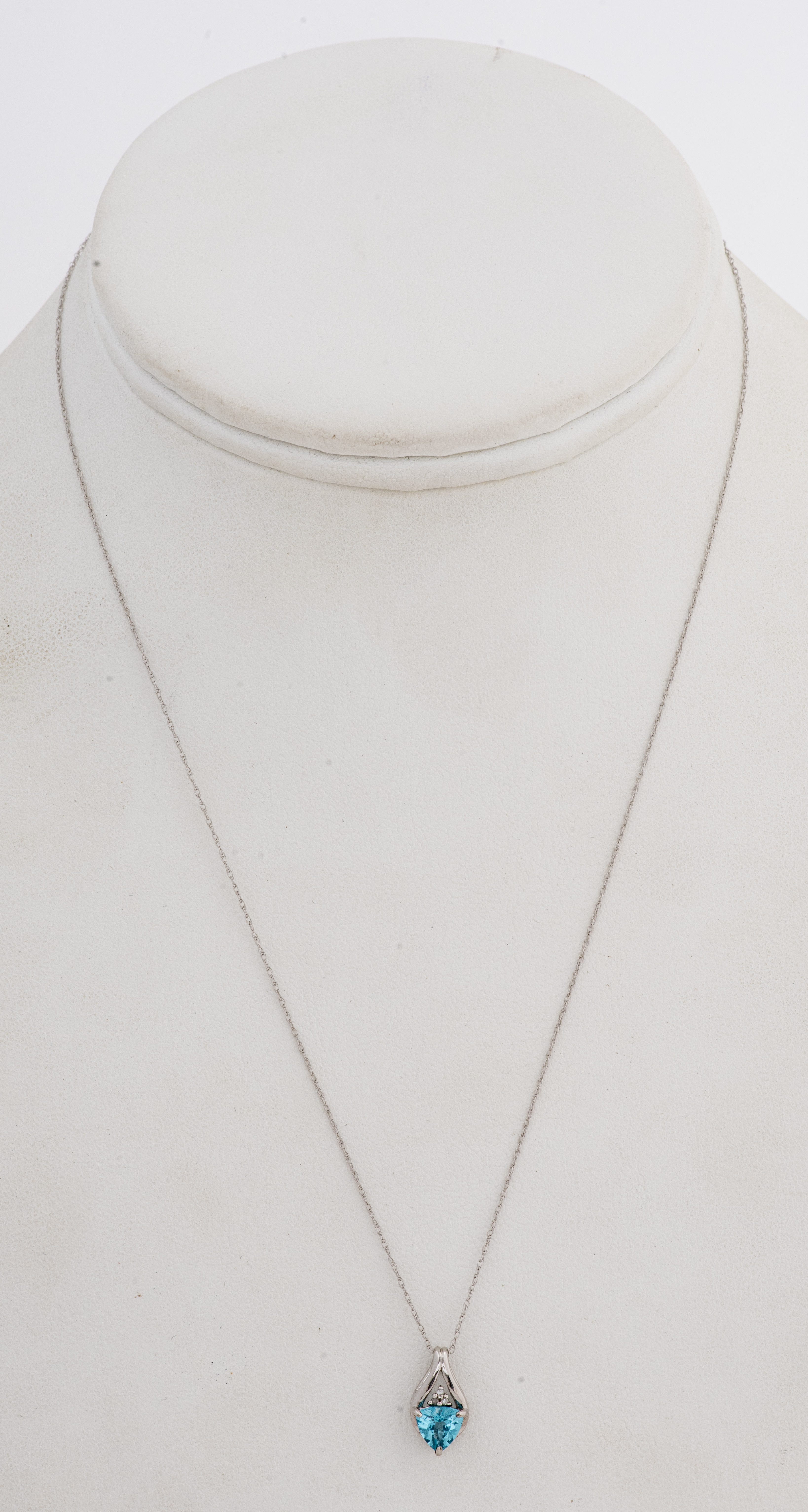 10K WHITE GOLD APATITE & DIAMOND
