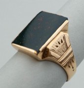 10K YELLOW GOLD BLOODSTONE RIN