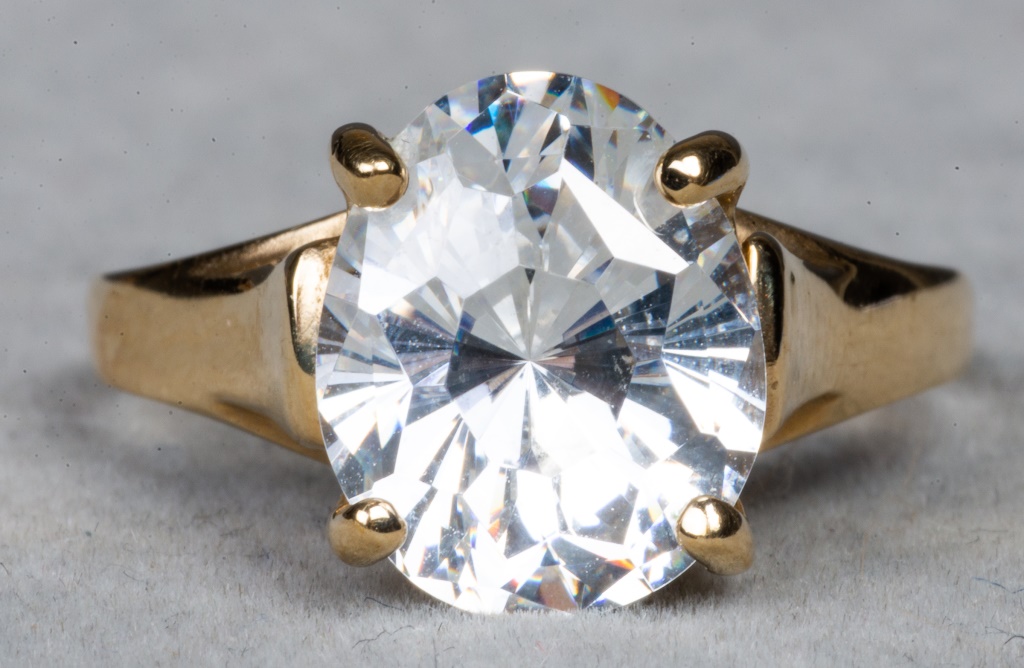 10K YELLOW GOLD OVAL CUBIC ZIRCONIA