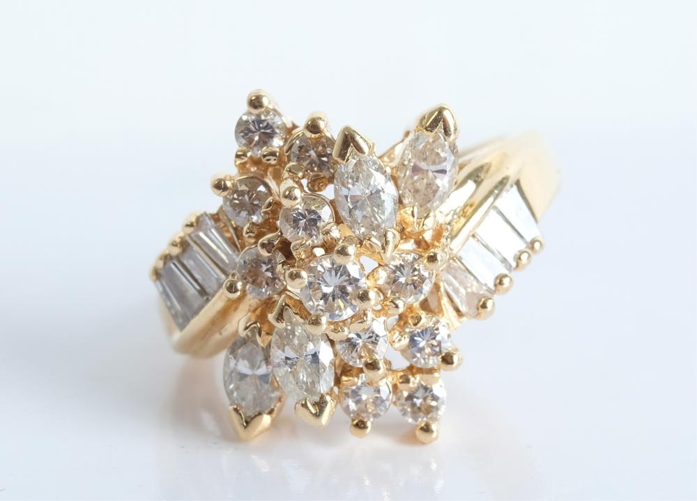 10K YELLOW GOLD RING W/23 DIAMONDS,