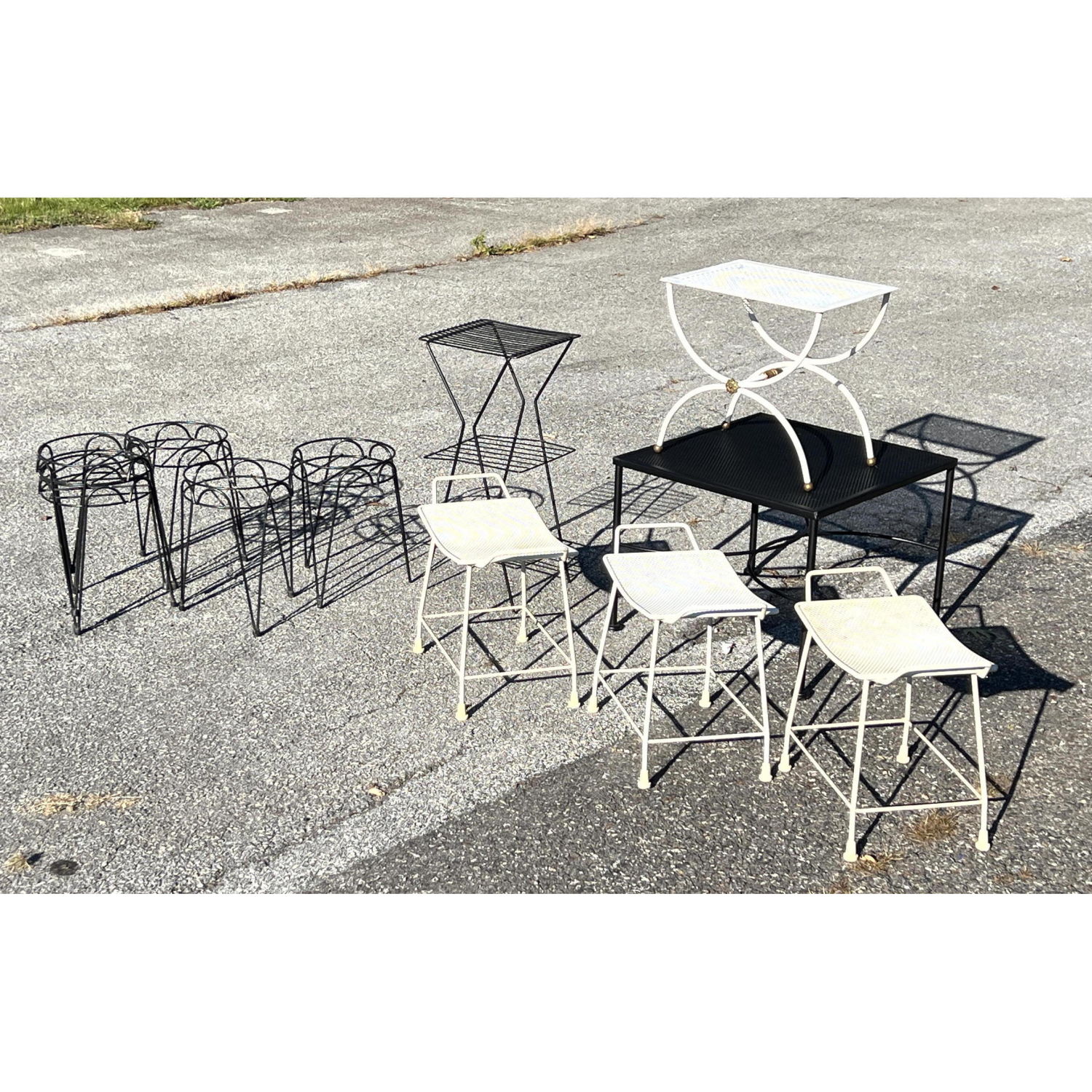 10pc Outdoor Metal Furniture Lot.