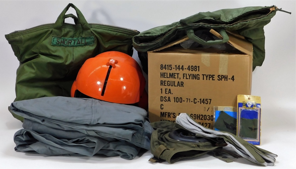 10PC VIETNAM WAR MILITARY