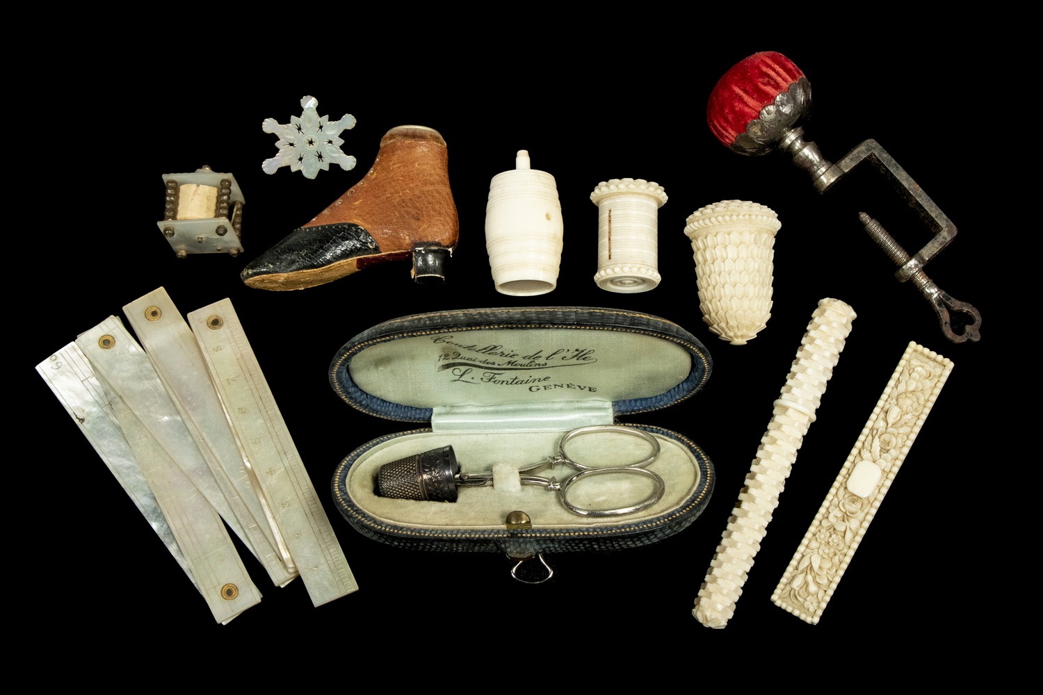(11 PC) 19TH C. SEWING LOT