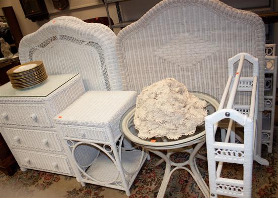 11-piece wicker bedroom: pair of