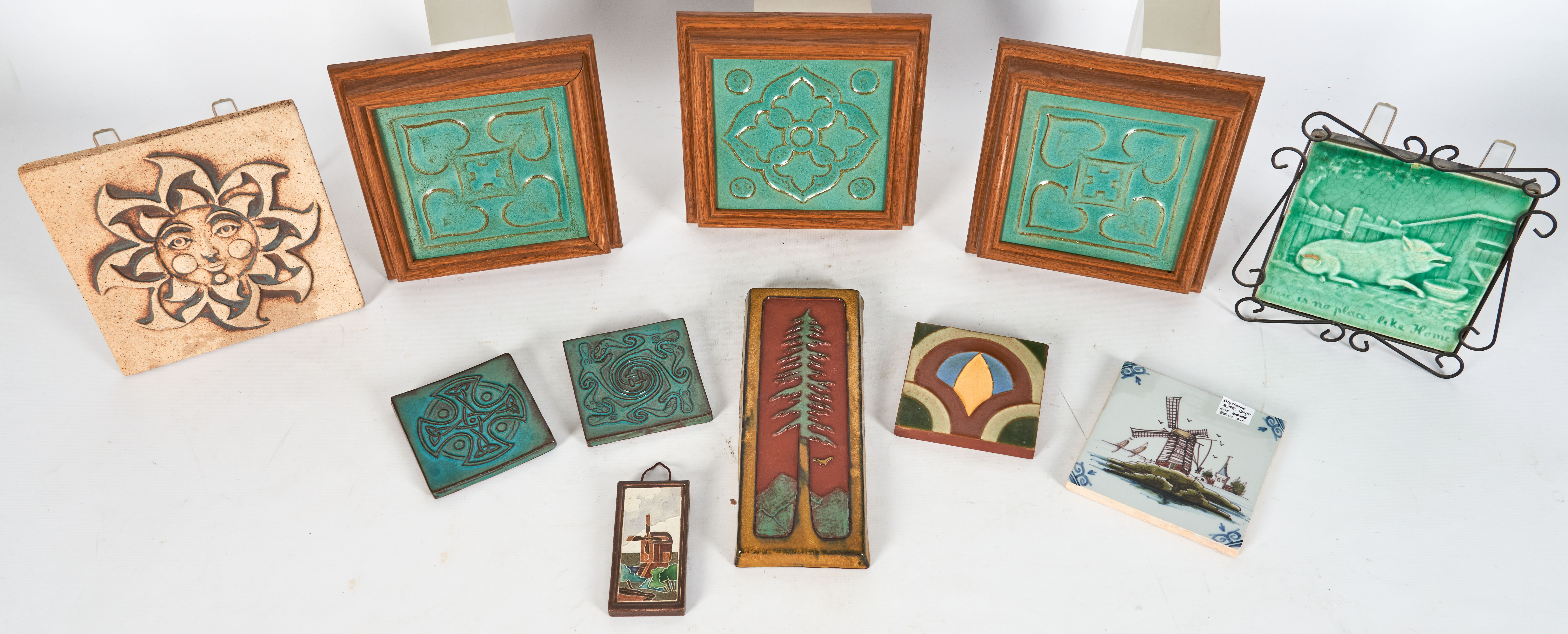 (11) Pottery tiles, including Delft