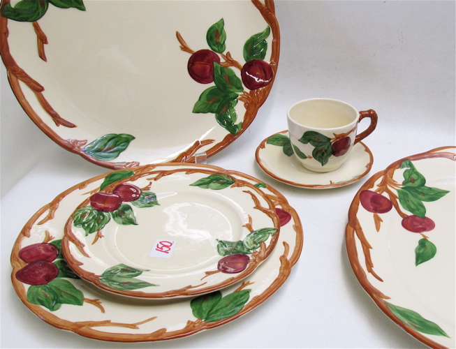 117 PIECE FRANCISCAN DINNERWARE SET