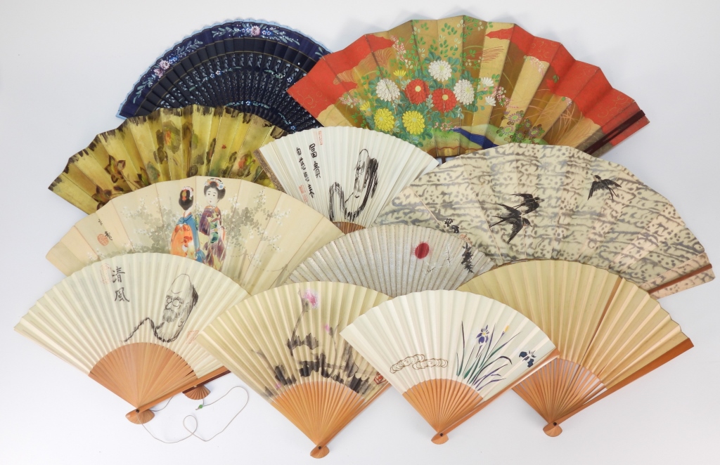 11PC ESTATE JAPANESE PAINTED HAND
