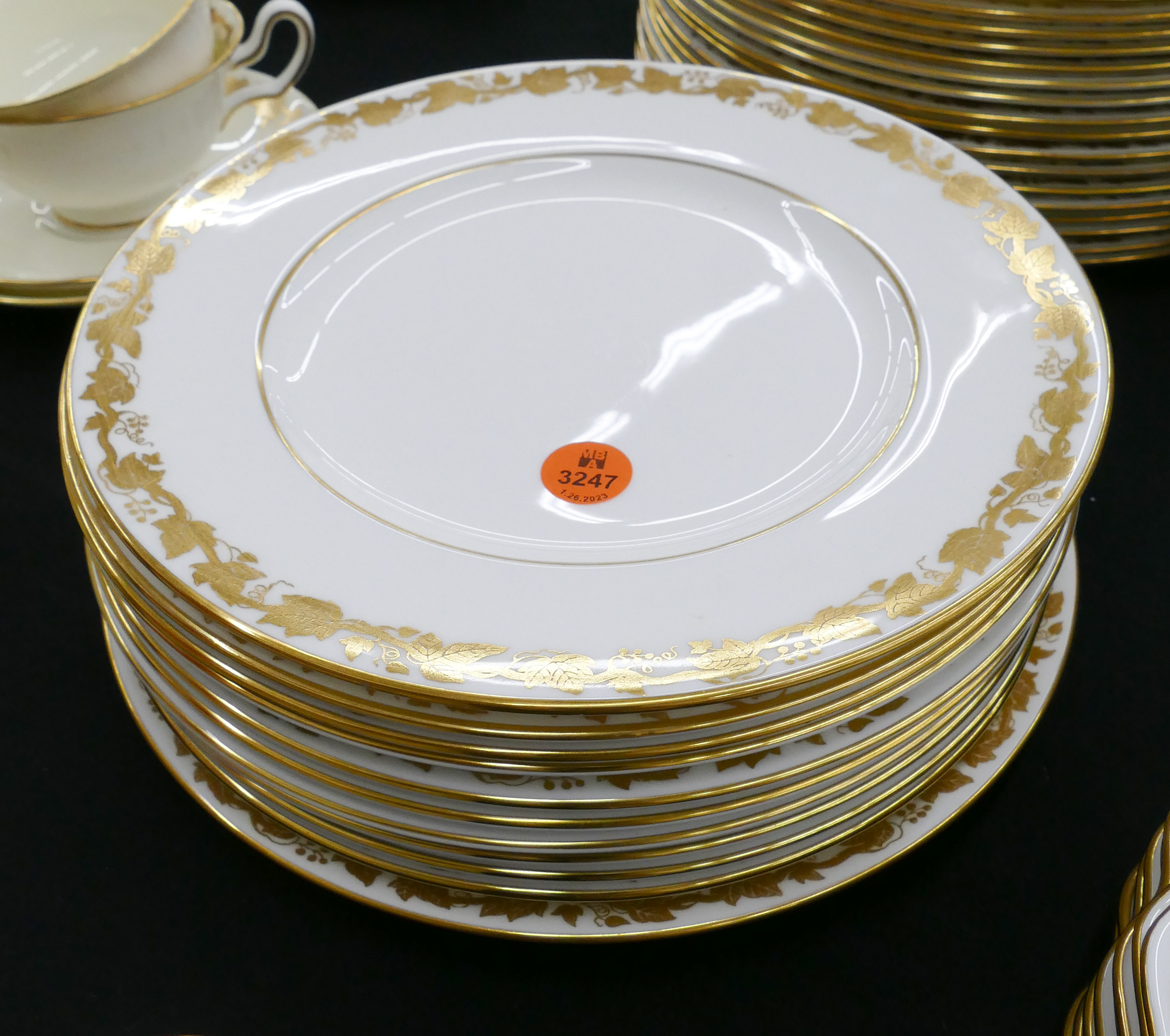 11pc Wedgwood Whitehall (White Rim)