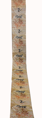 12' 10" CHINESE GOLD THREADED