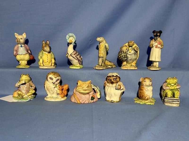 12 BEATRIX POTTER'S STATUES -