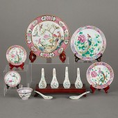 12 CHINESE 19TH C. FAMILLE ROS