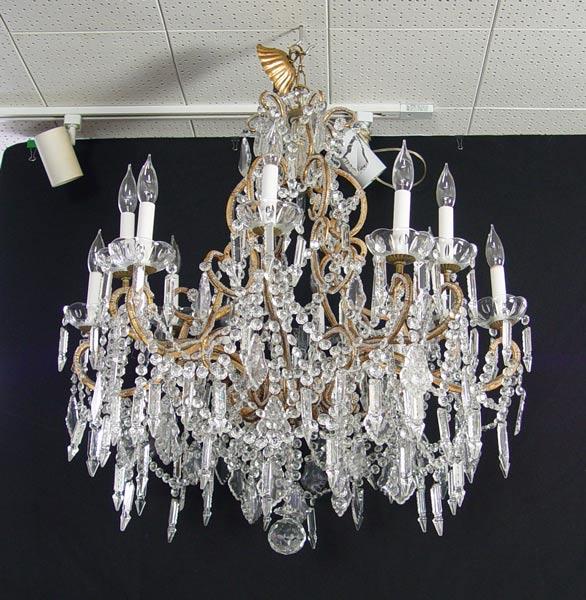 12 LIGHT CRYSTAL CHANDELIER: