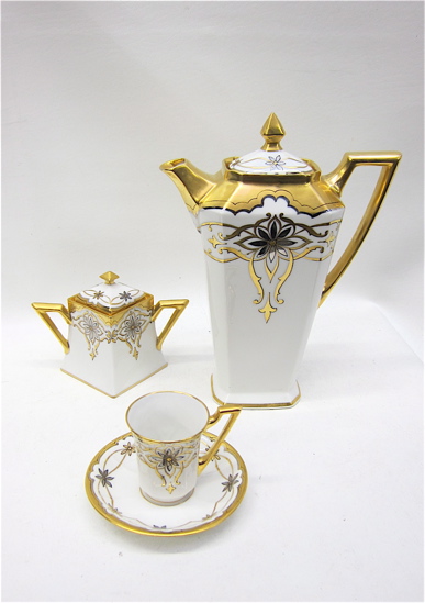 12 PIECE LIMOGES FINE PORCELAIN