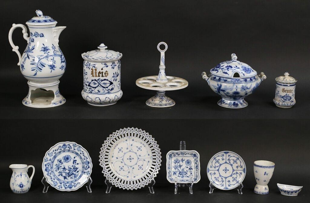 12 PIECES BLUE FLUTED & BLUE