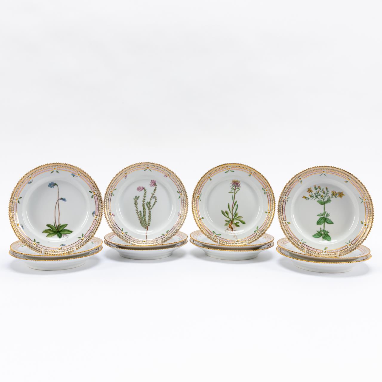 12 ROYAL COPENHAGEN FLORA DANICA