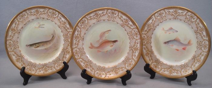 12 Royal Doulton HP fish plates,
