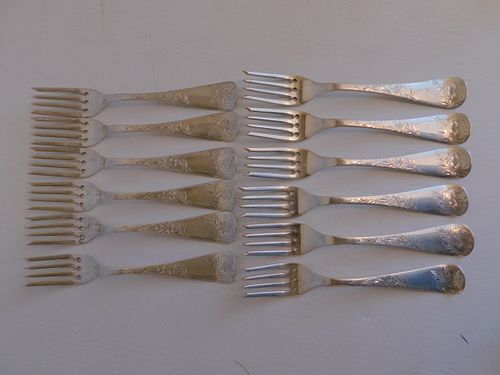 12 STERLING SILVER FORKSSet of 12