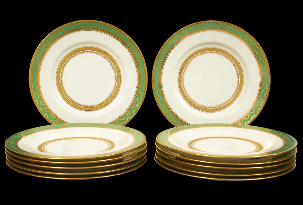12 TIFFANY & CO. MINTON DINNER