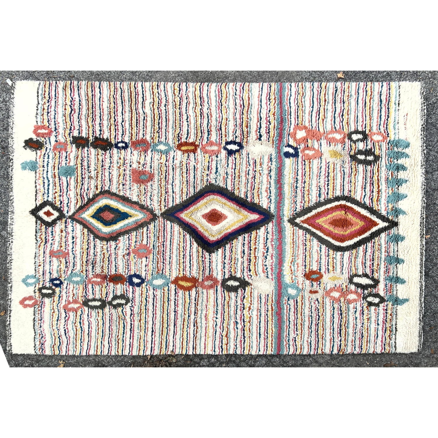 12'1 x 9'3 Tribal Shag Pile Rug
