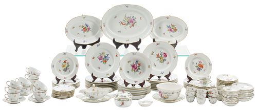 (122) EXTENSIVE MEISSEN ASSEMBLED