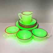 12PC MCKEE CHILDS TEA SET, URA