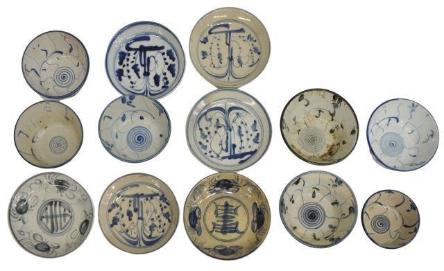 (13) CHINESE MING DYNASTY STYLE