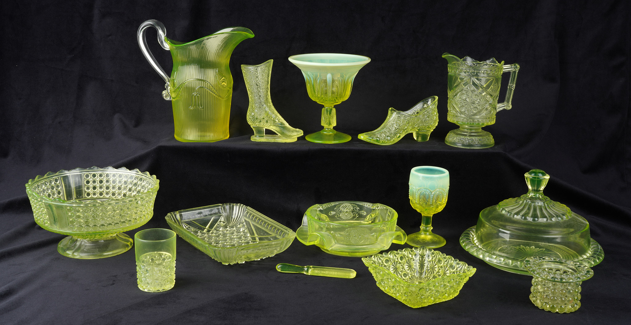 (13) Pcs Vaseline pattern glass,