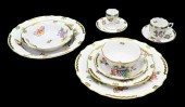 131 PIECE SET HEREND QUEEN VIC