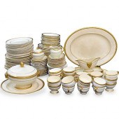 (134 PC) WEDGWOOD ETRURIA PORC