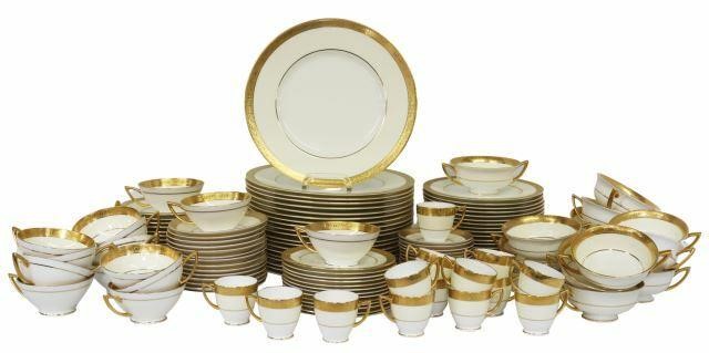 (137) MINTON 'BUCKINGHAM' GILT