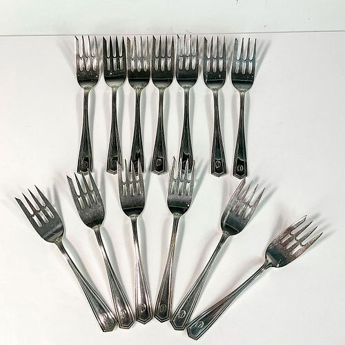 13PC SIMPSON HALL MILLER & CO.